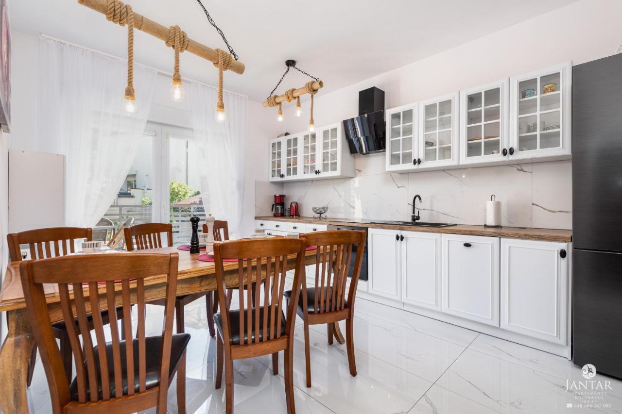 Jantar Apartamenty Sobieskiego Kołobrzeg Exteriör bild