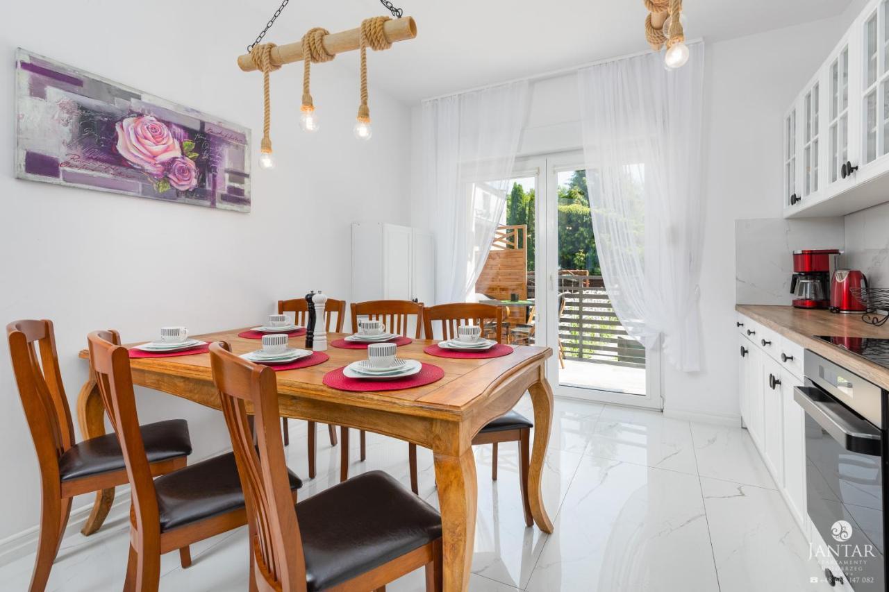 Jantar Apartamenty Sobieskiego Kołobrzeg Exteriör bild